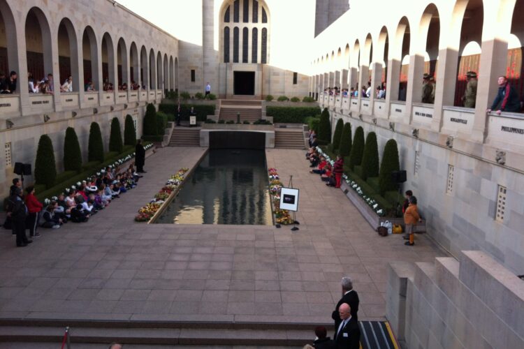 Central courtyard: Australian War Memorial [C. Johnston]